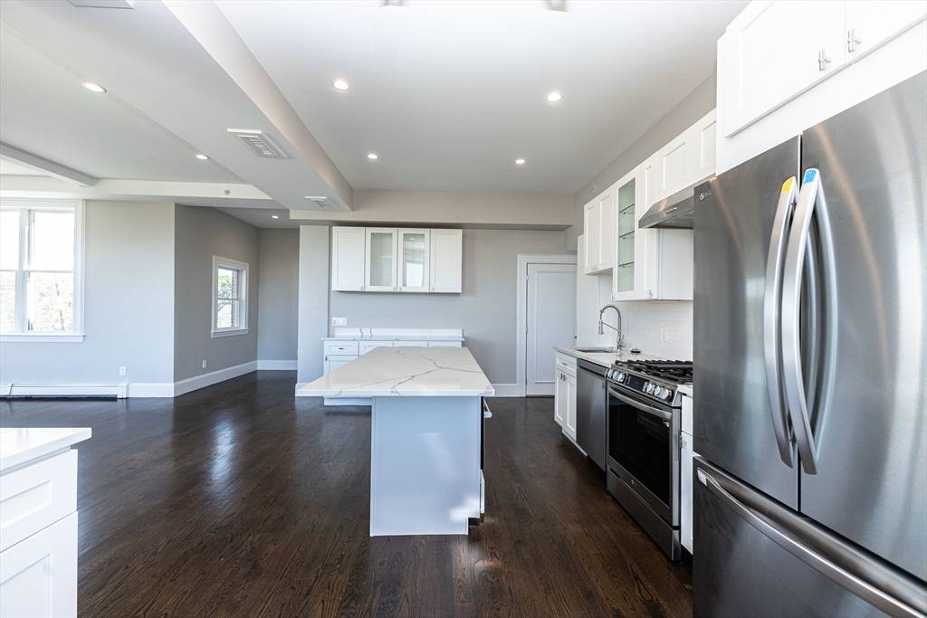 Boston, MA 02119,85 Regent St #8