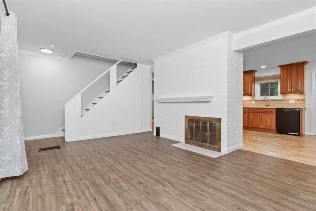 Natick, MA 01760,36 Porter Rd