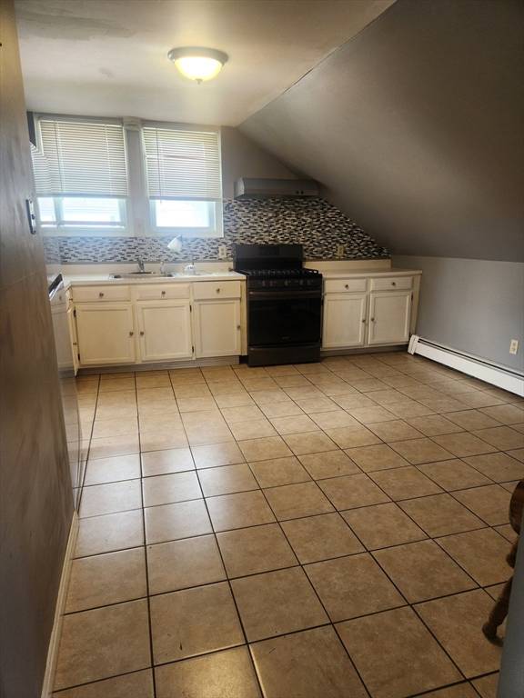 Taunton, MA 02718,483 Middleboro Ave #2