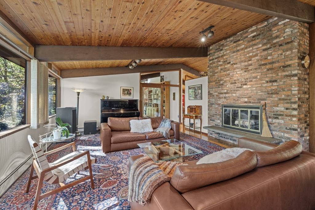 Lexington, MA 02421,7 Carmel Circle