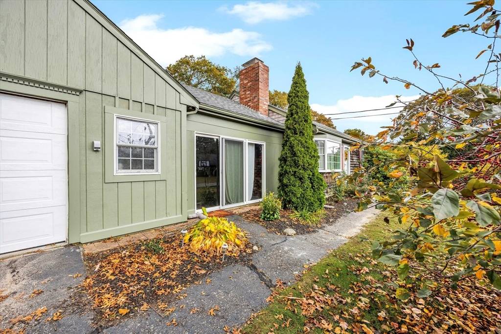 Yarmouth, MA 02664,35 Captain Percival Rd