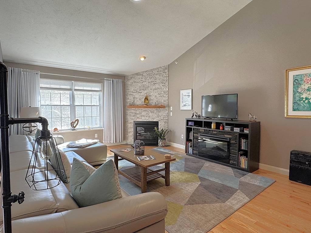 Atkinson, NH 03811,7 Stevens Court #7