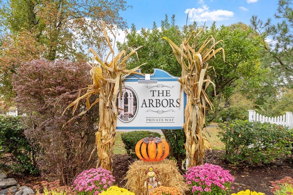 Dracut, MA 01826,11 Arbor Drive #11