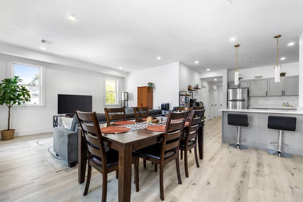 Boston, MA 02124,8 Oakhurst Street #4