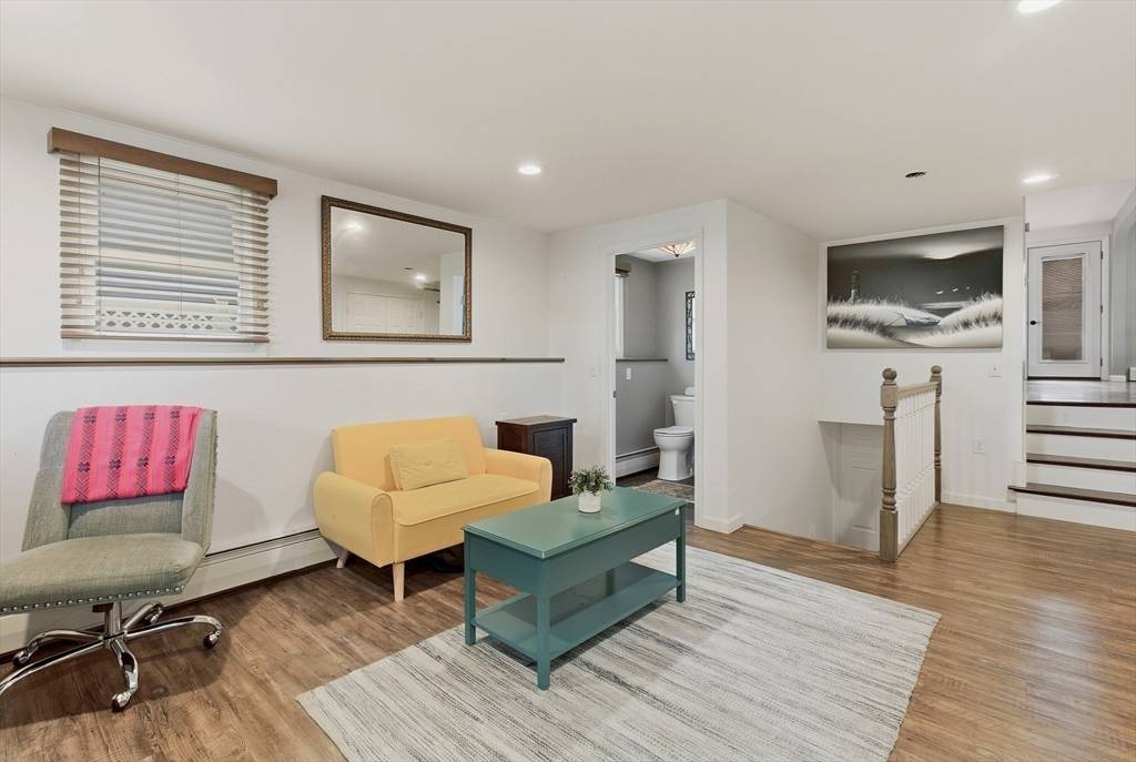 Hudson, MA 01749,32 Oak St