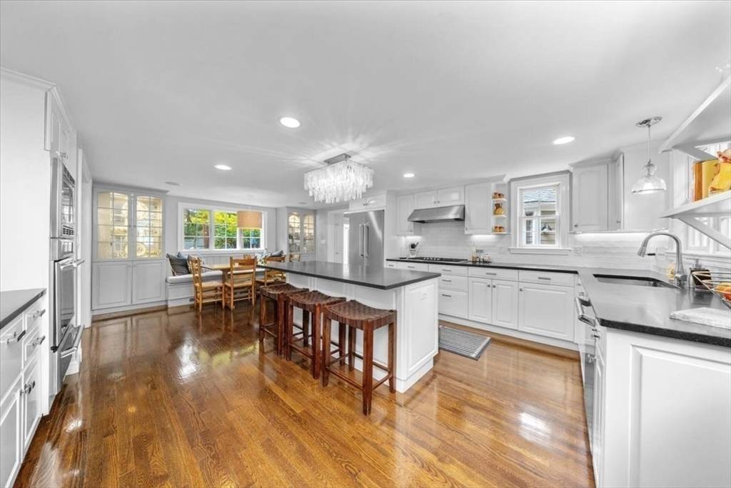 Hingham, MA 02043,3 Howland Ln