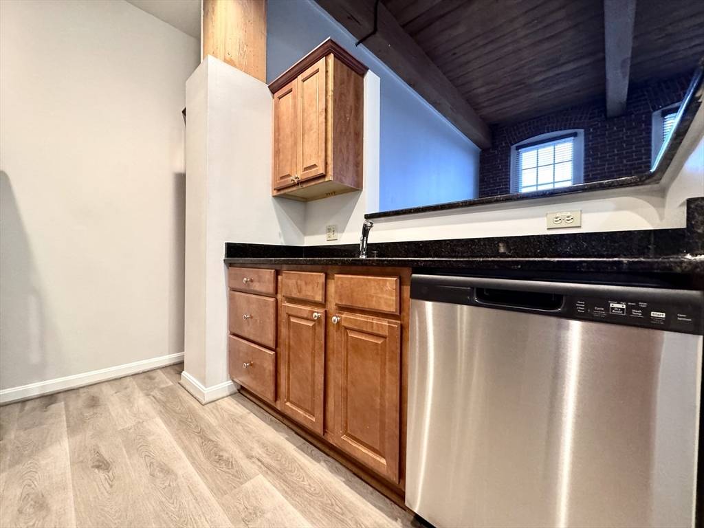 Framingham, MA 01702,4 Bishop Street #206