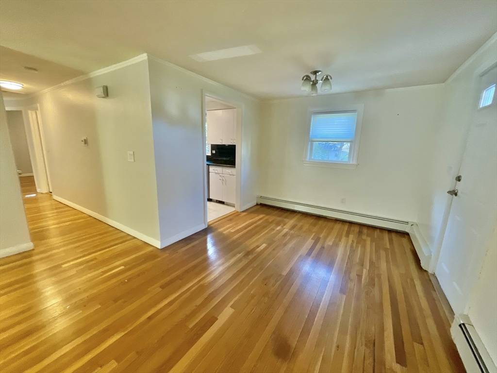 Natick, MA 01760,204 Hartford St