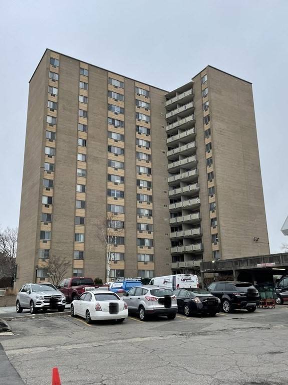 Quincy, MA 02169,1025 Hancock St #4G