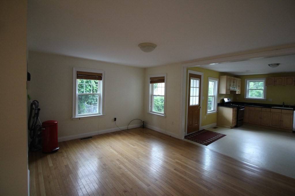 Billerica, MA 01862,4 Wilson Street #1