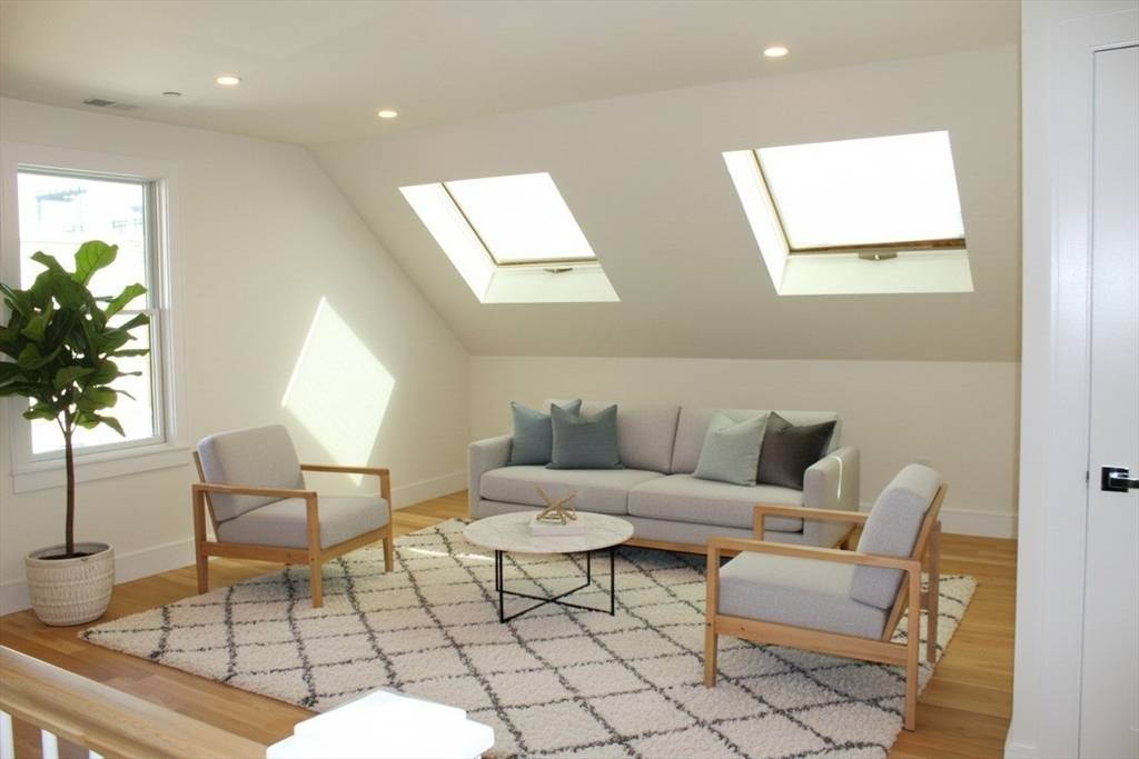 Boston, MA 02130,71 Mozart St #3