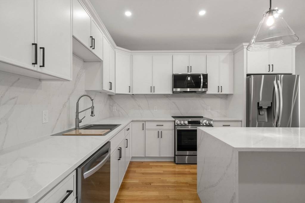 Boston, MA 02125,60 Stanley St #302