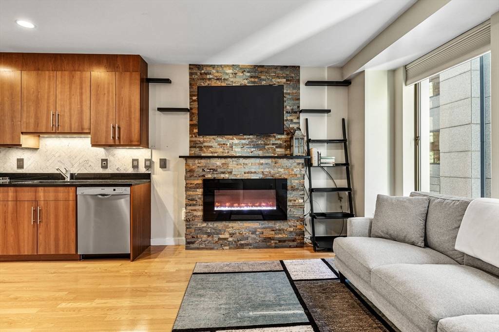 Boston, MA 02110,80 Broad St #805