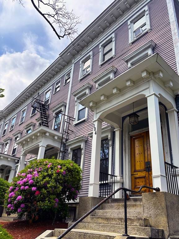 Providence, RI 02906,178-184 Bowen Street