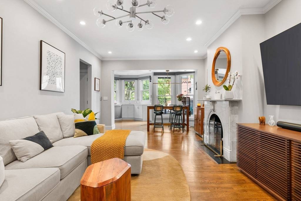 Boston, MA 02118,135 West Concord St #1