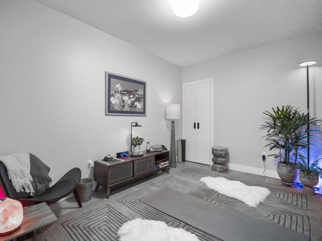 Somerville, MA 02143,9 Central St #402