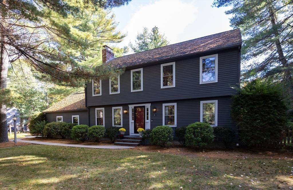 Norfolk, MA 02056,11 Quail Run Rd