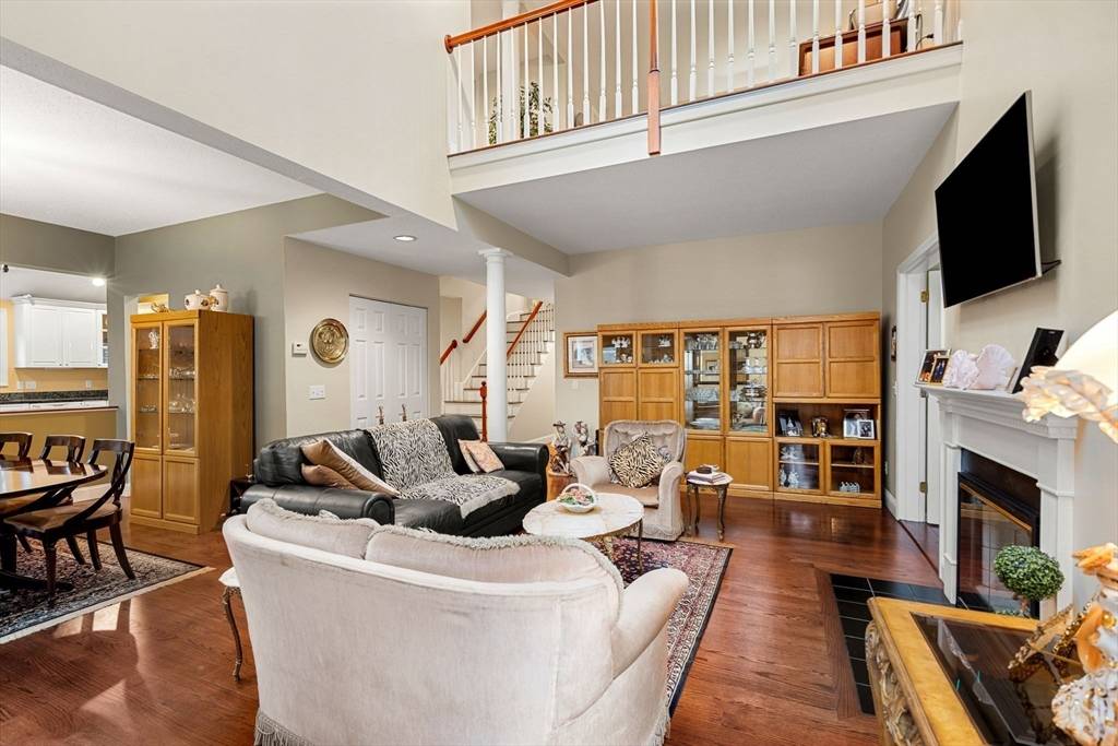 Burlington, MA 01803,50 Hill Cir #50