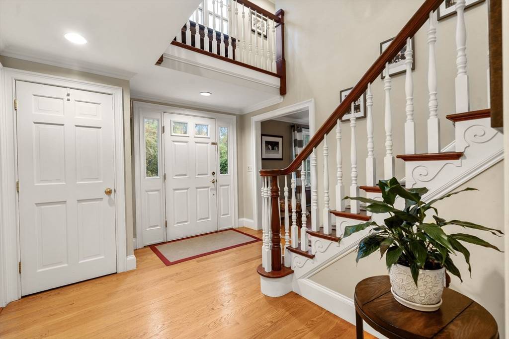 Medfield, MA 02052,14 Harding Street