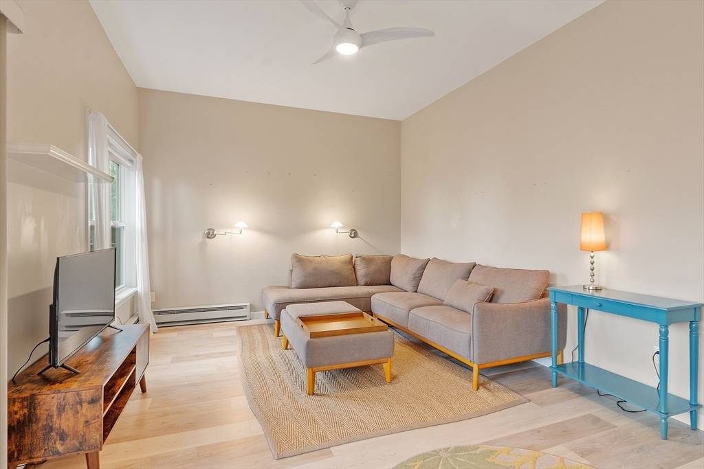 Rockport, MA 01966,105 Granite Street #3