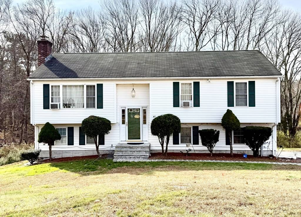 Milford, MA 01757,97 E Street Ext