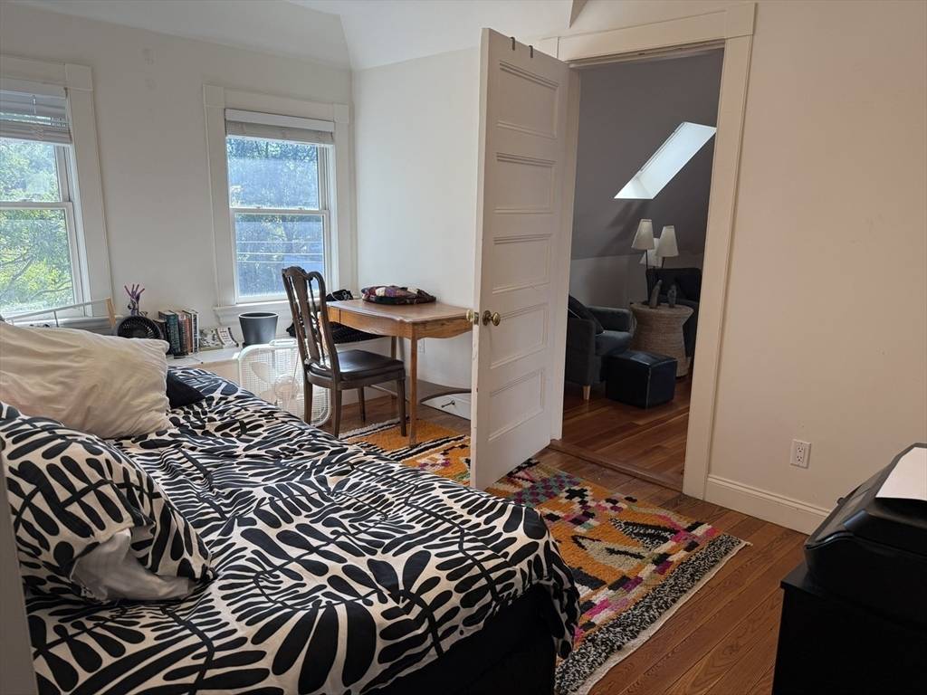 Brookline, MA 02446,99 Coolidge St - Penthouse Apt #3rd Flr