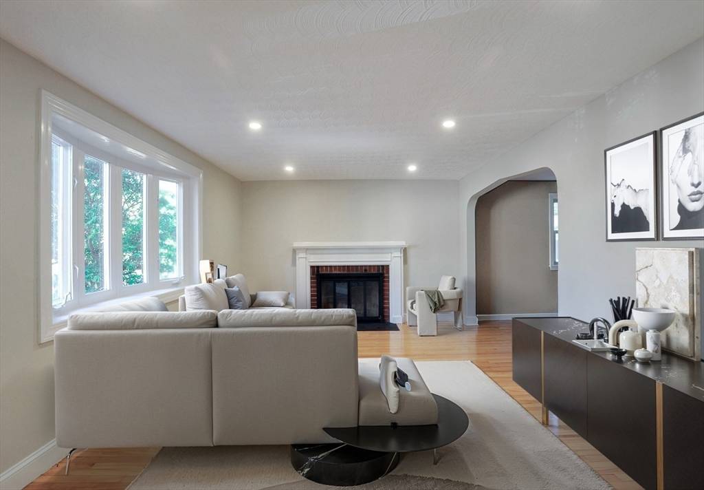 Randolph, MA 02368,229 Mill St