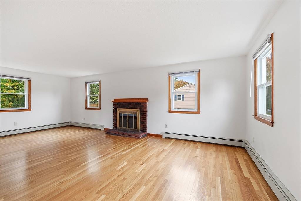 Pepperell, MA 01463,4 Haskell Road