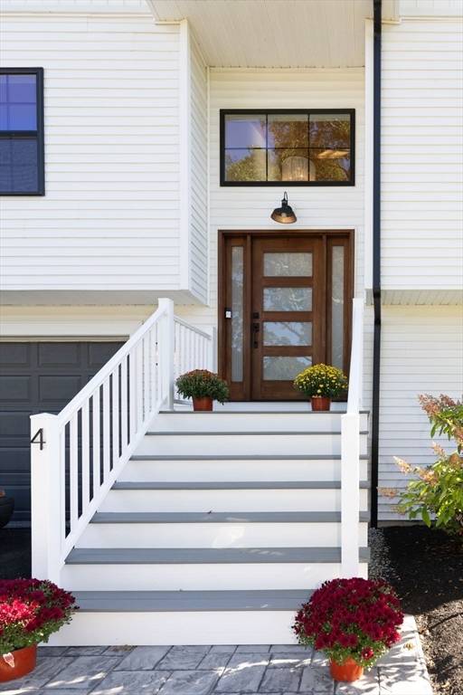 Johnston, RI 02919,4 Byron Randall Rd