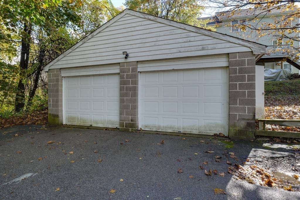 Worcester, MA 01604,194 Norfolk St