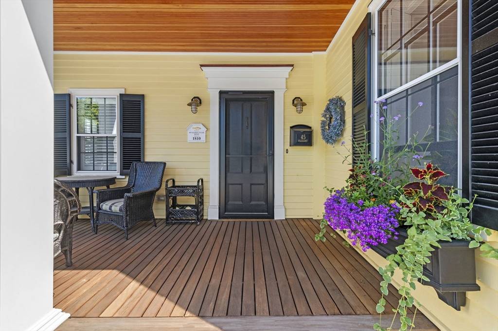 Marblehead, MA 01945,45 Pleasant Street