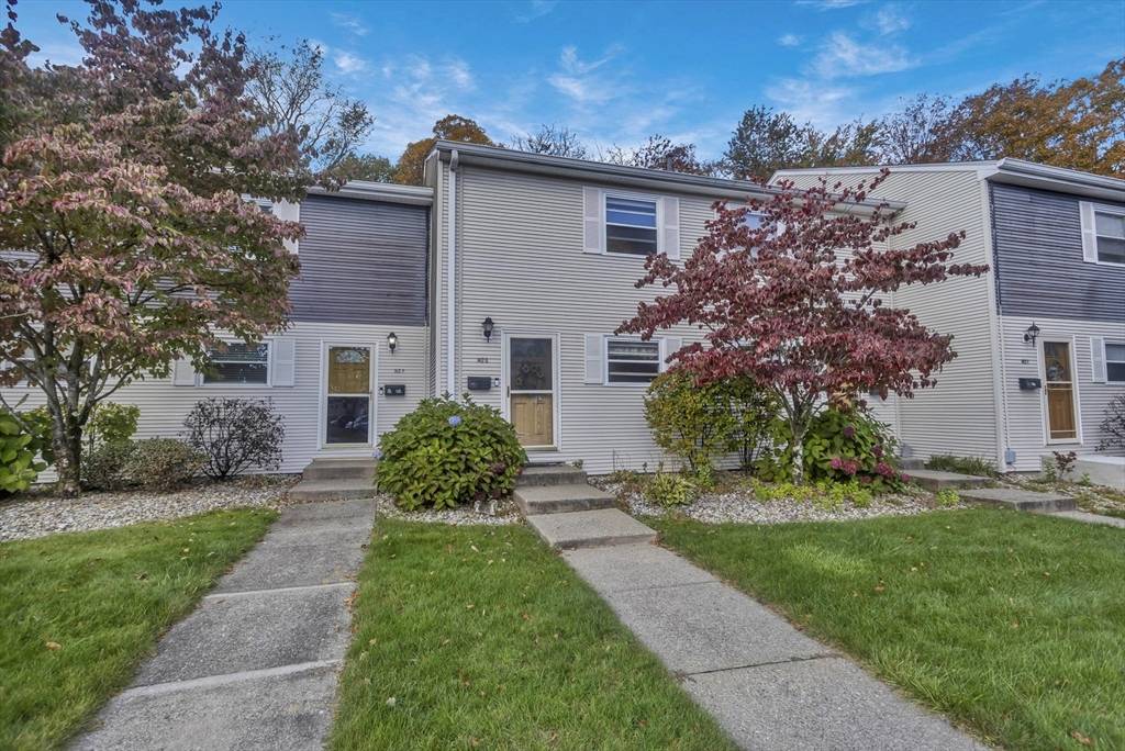 Agawam, MA 01001,142 Autumn St #G