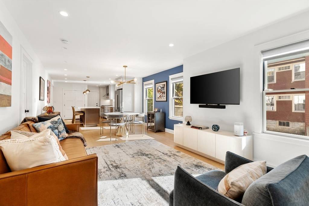 Arlington, MA 02476,15 Higgins St #15