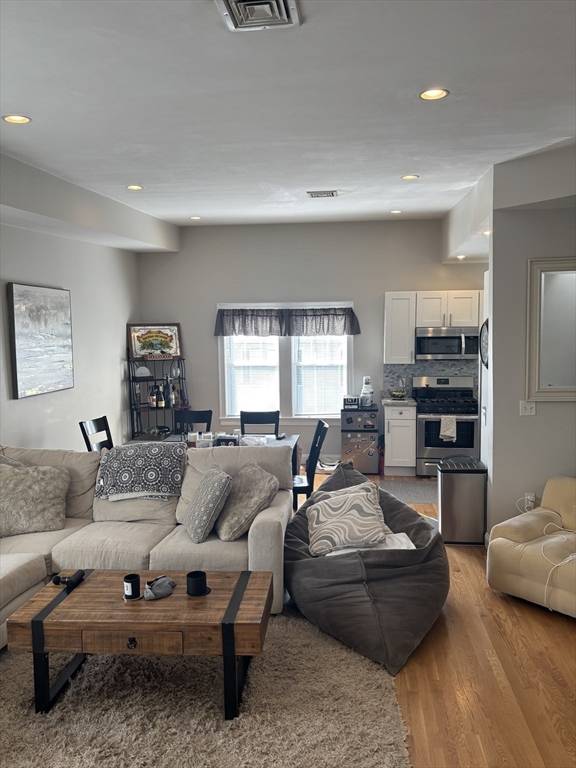 Boston, MA 02127,108 Emerson St #3