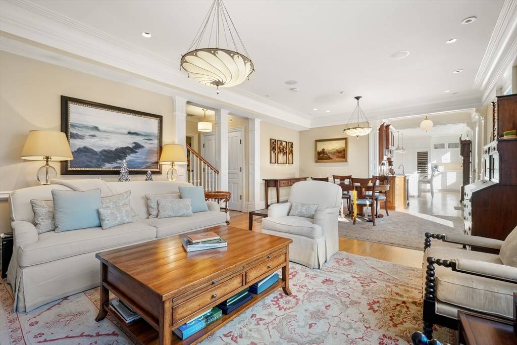 Boston, MA 02116,45-47 Commonwealth Ave #5