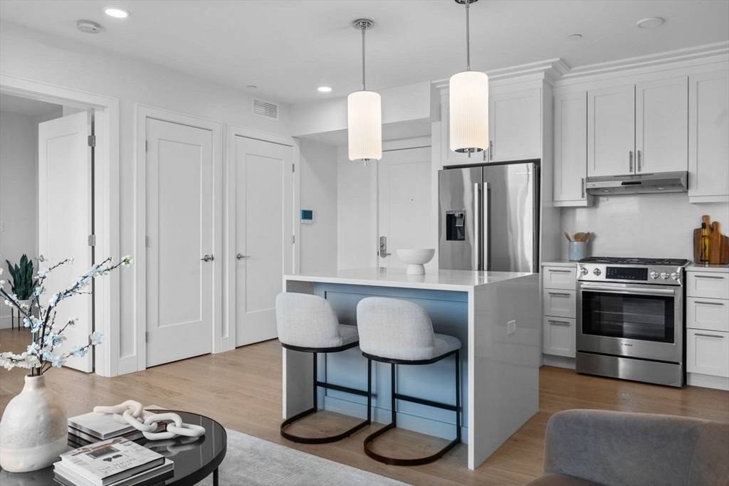 Boston, MA 02128,301 Border Street #49