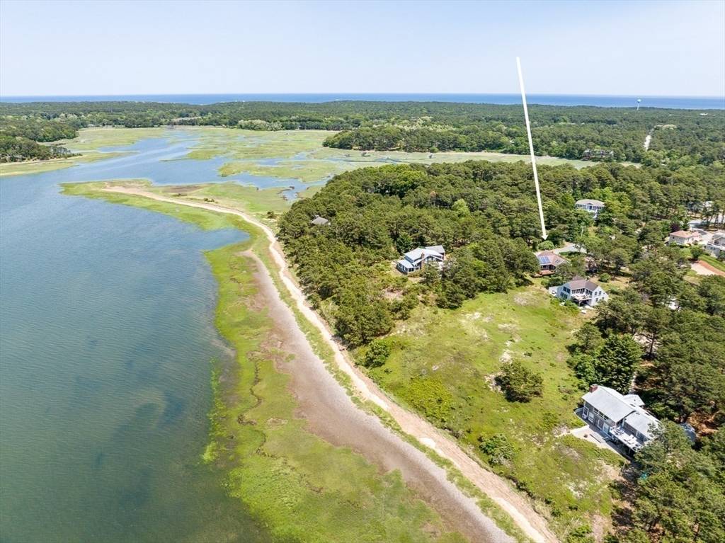 Wellfleet, MA 02667,95 Barker St