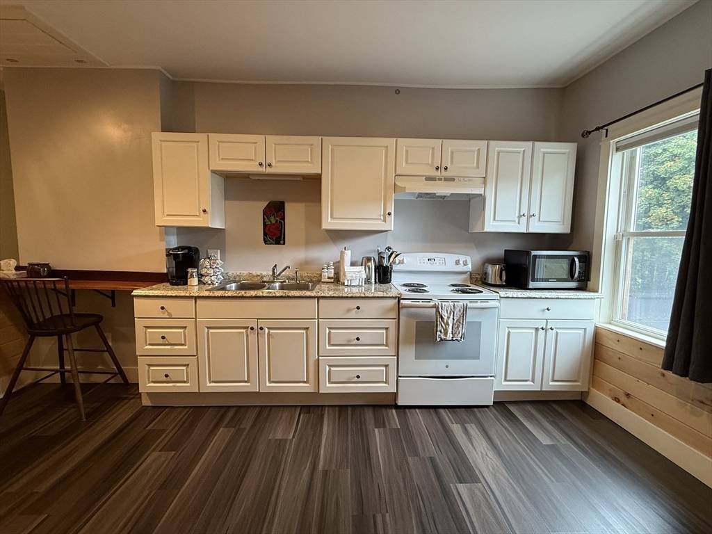 Montague, MA 01349,5 Bridge St.