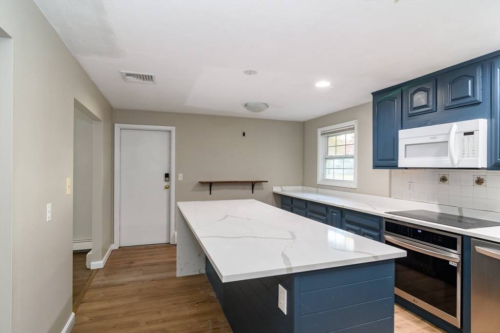 Framingham, MA 01701,3 Hickory Lane #3