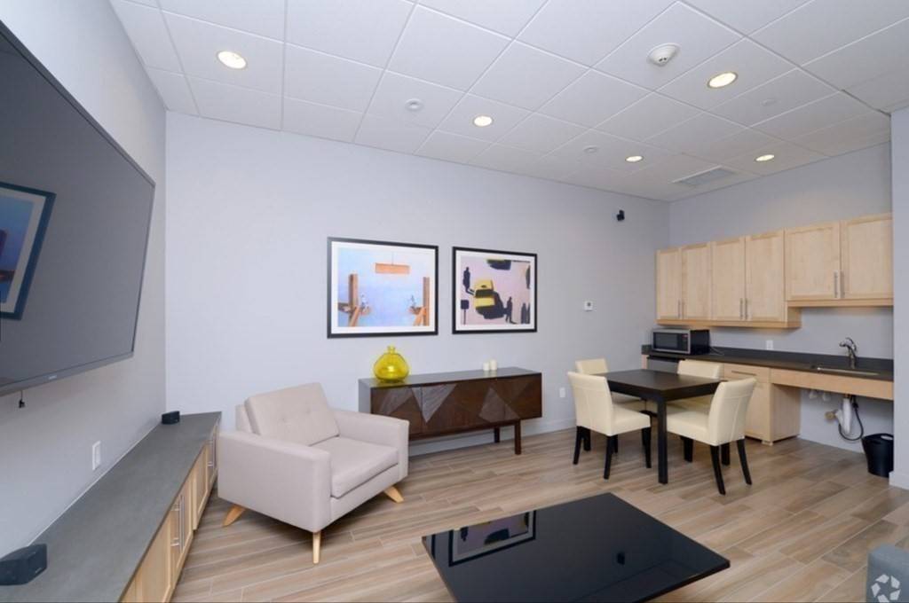 Cambridge, MA 02138,603 Concord #504