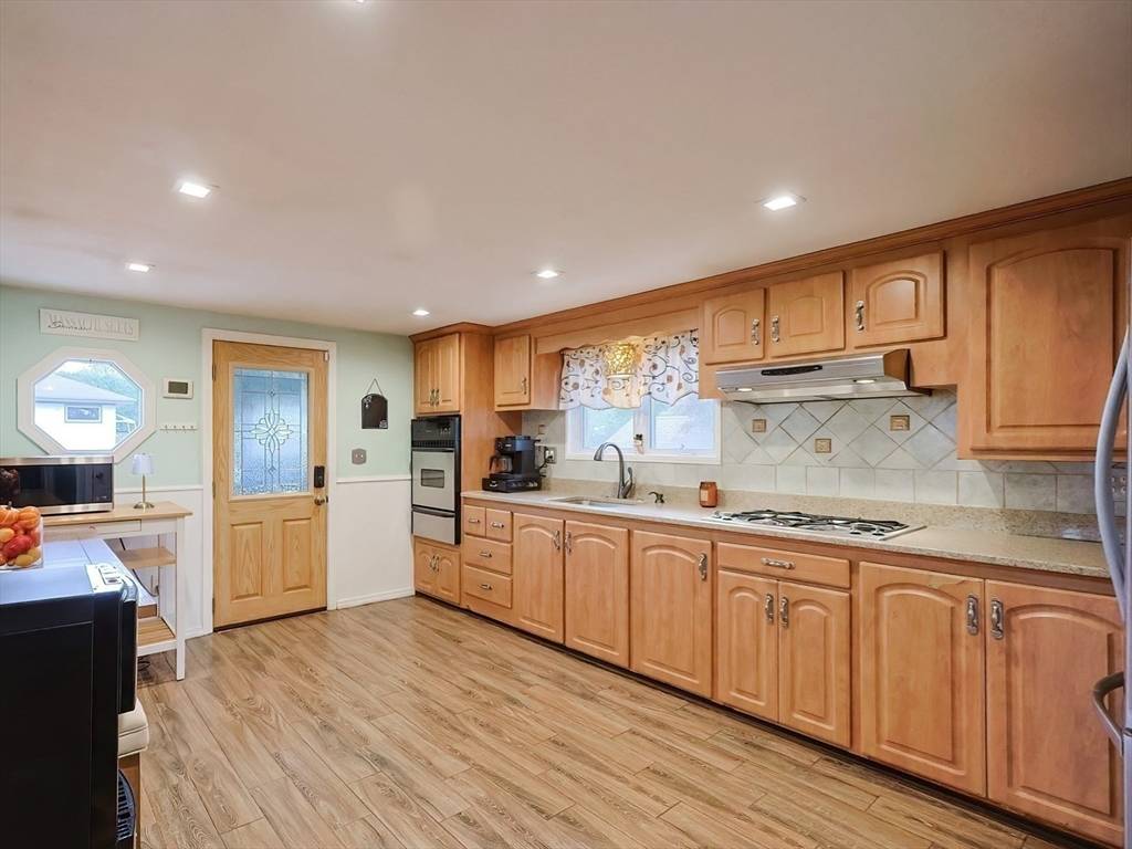 Swansea, MA 02777,67 Montgomery Rd