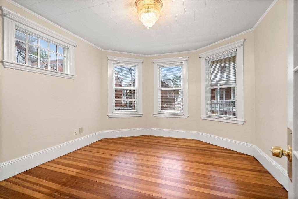 Salem, MA 01970,4 Chase St #2