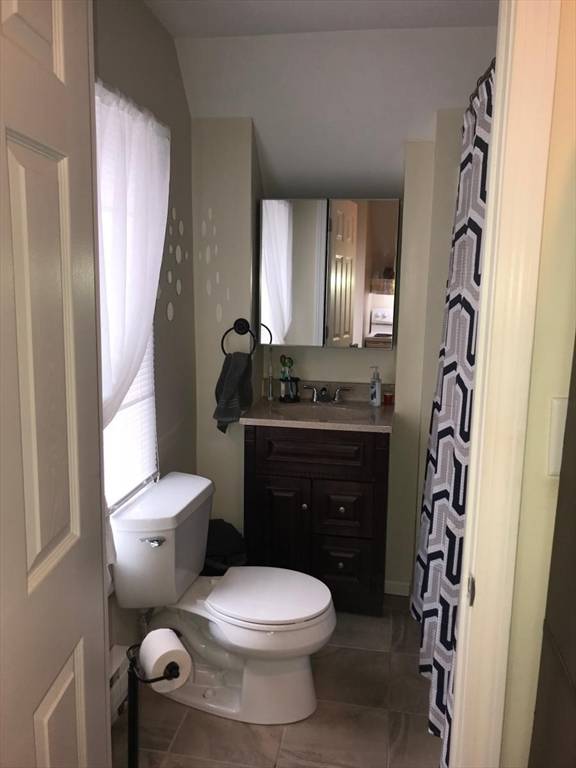 Taunton, MA 02780,37 Hodges Ave #3