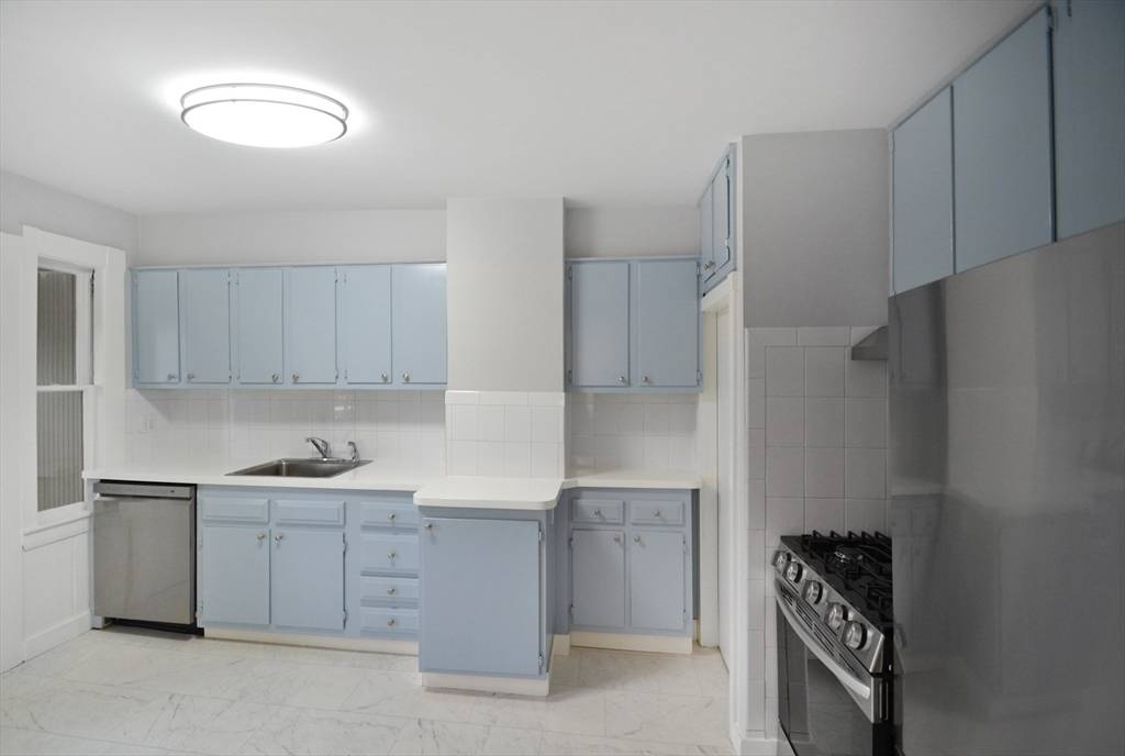 Newton, MA 02465,110 Webster St #110