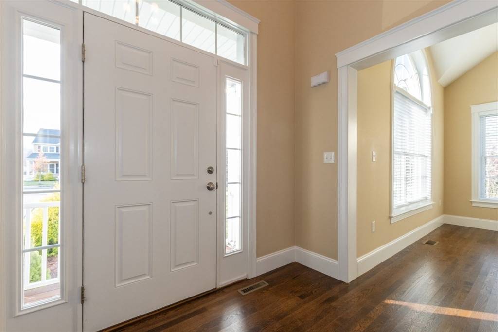 Framingham, MA 01701,15 Hialeah Lane