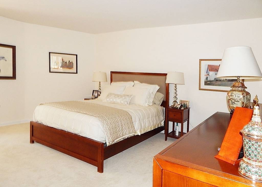 Cambridge, MA 02142,10 Rogers #203