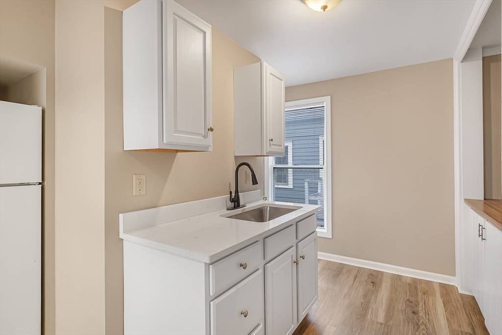 Westfield, MA 01085,12 Franklin Ave #1