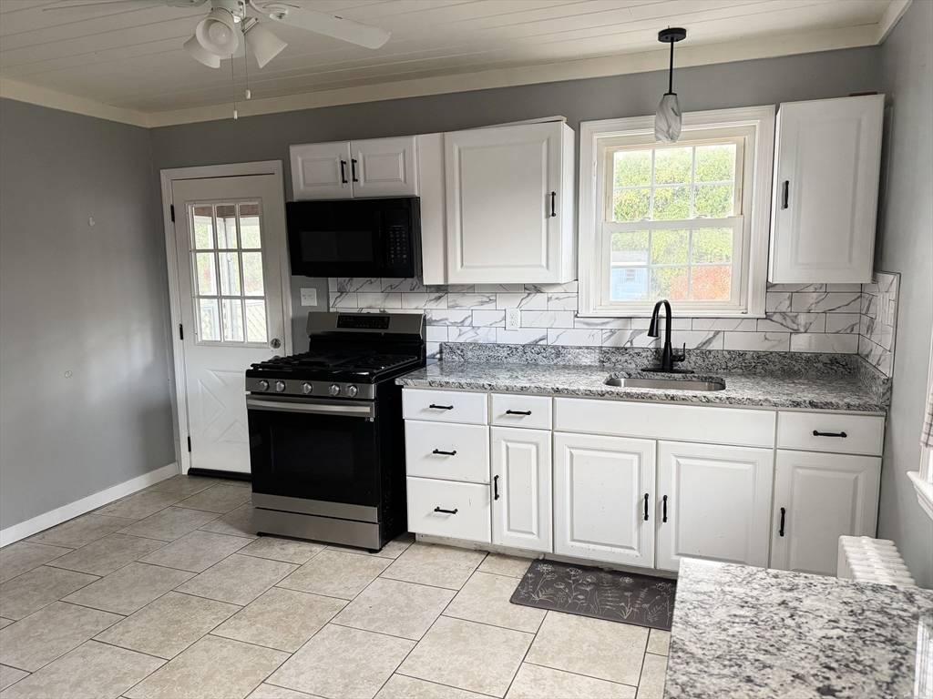 Westport, MA 02790,771 Sanford Rd