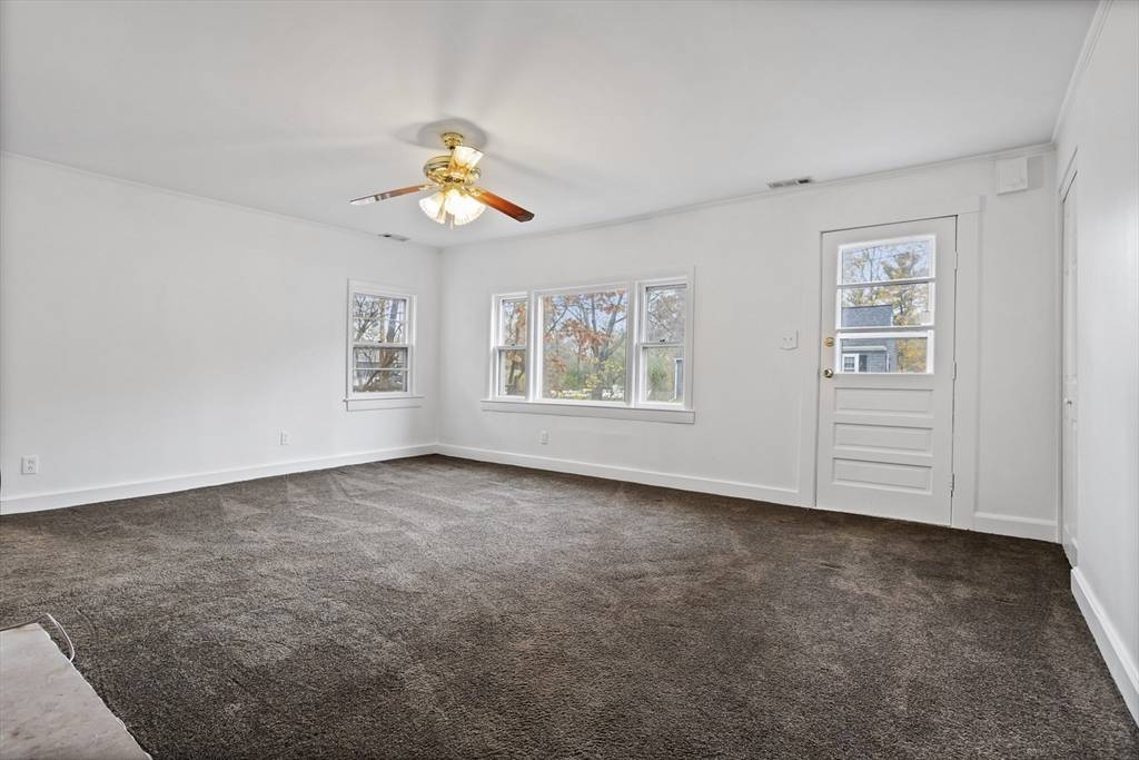 Littleton, MA 01460,18 Long Lake Road