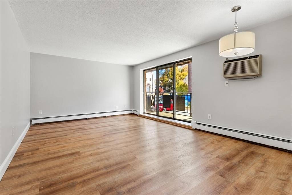 Medford, MA 02155,154 High St #204